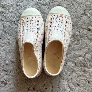 Native Kids Floral Print Slip-On Sneakers